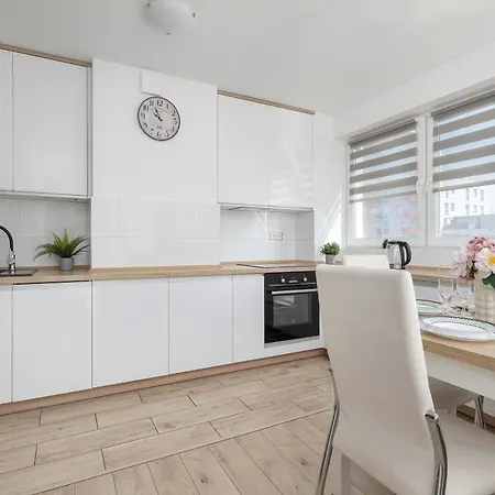 דירה Przestronny Z 2 Sypialniami Parkingiem I Balkonem By Renters