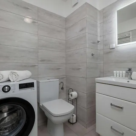 דירה Przestronny Z 2 Sypialniami Parkingiem I Balkonem By Renters