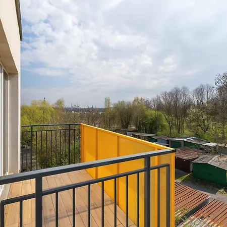 Przestronny Z 2 Sypialniami Parkingiem I Balkonem By Renters 格利维采