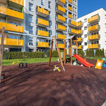 Przestronny Z 2 Sypialniami Parkingiem I Balkonem By Renters * גליביצ'ה